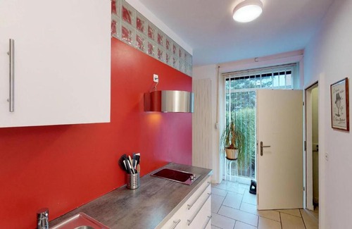 Iselin Apartment | Unique Serviced Living @ Airport Line