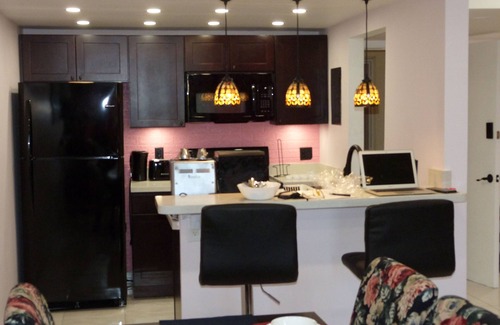Williams Town Condo | Unique Smart Condo Living, Hotel Quality