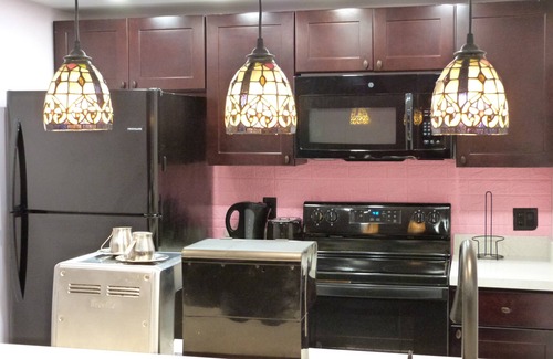 Williams Town Condo | Unique Smart Condo Living, Hotel Quality