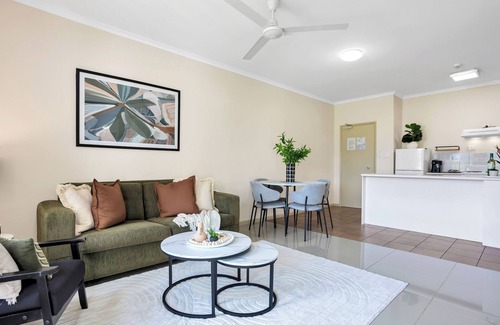Cairns North Apartment | Unique Tropic Escape 444
