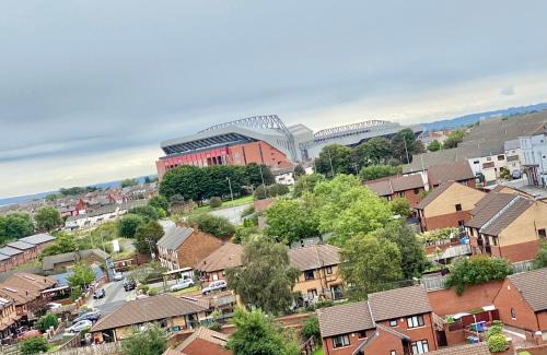 Everton Apartment | Unique view of Anfield stadium - Charming 2 bedroom apartment in Liverpool with parking