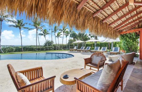 El Valle Villa | Unique Villa with Ocean and River Views - Staff & Golf Carts