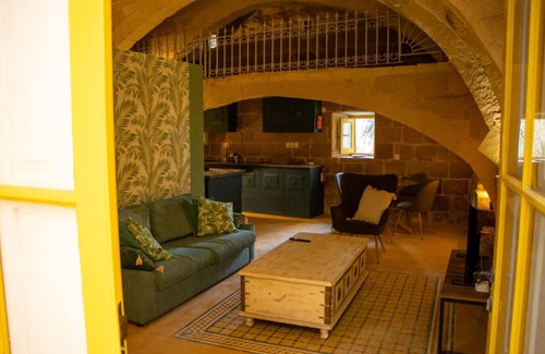 San Lawrenz House | Unique Village Hideaway