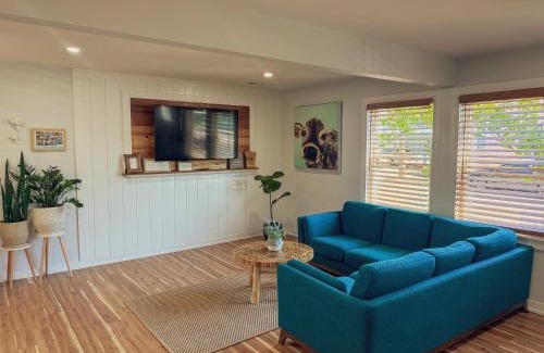 Wildwood House | Unique Wildwood 3 BR 1,5 BA Entire House in the Heart of Wildwood!