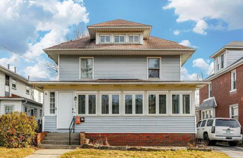 Highland Square House | Unit 2 at Oilgate at Oakdale
