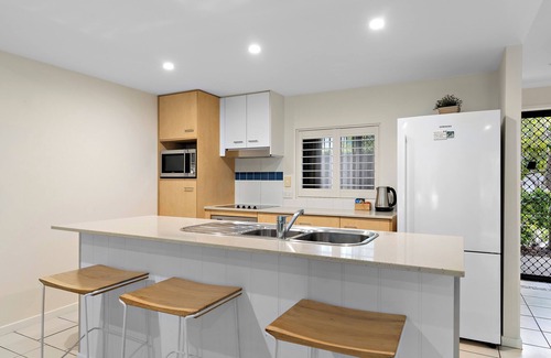 Noosaville Apartment | Unit 96 - Tropical Retreat in 2 Bedroom Townhouse 4* Resort