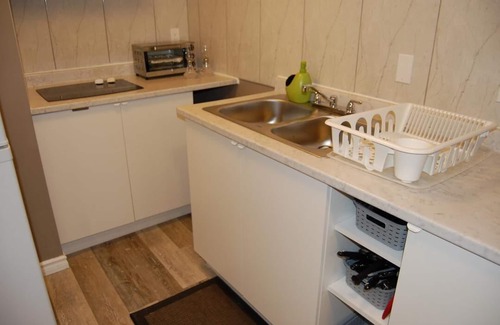 Malton Apartment | Unit B - Cozy Cozy Basement