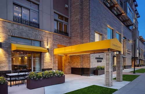 Fitzsimons House | Unit in vibrant Aurora near Cherry Creek State Park, and Aurora Arts District