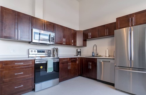 Winnipeg Apartment | UNIT THREE Executive Stay Fully Furnished Spacious Two Bedroom Condo