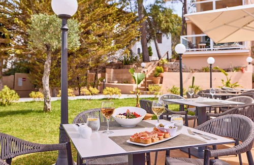 Sant Elm Apartment | Universal Aparthotel Don Camilo