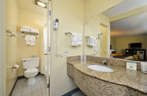 Eugene Hotel | University Inn & Suites