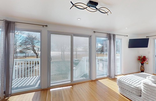 Riverside House | Unobstructed Beachfront Views in this 4-bed, 2 bathroom house in Riverside