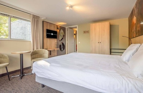 Waalwijk Hotel | Unplug & Unwind: Your Family-Friendly Escape near Efteling Theme Park