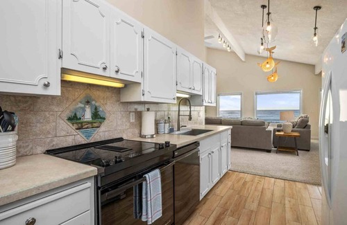 Rockaway Beach House | Unreal Panoramic Oceanfront and Beach Views, Hot Tub, New Game Room, Fire-table, 1/2 Mile to Town