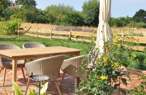 Neuendorf Heide Apartment | Unser Ostseehaus - cozy apartment in a farmhouse with garden