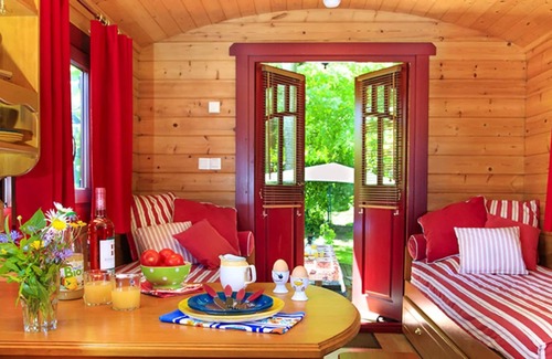 Crecy-en-Ponthieu House | Unusual caravan near Baie de Somme
