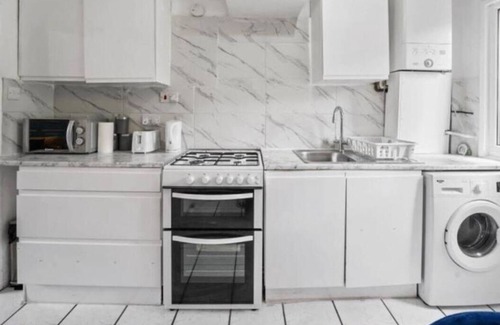 Streatham Apartment | Unwind @ Accommodation Solution Apartment 2