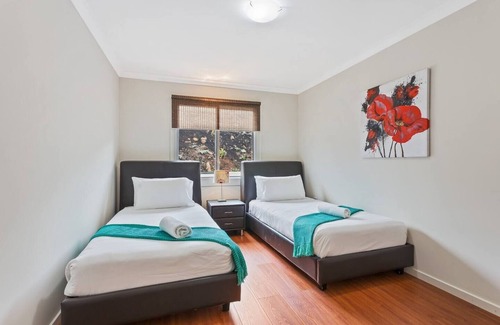 Bulla House | Unwind @ Bulla Hill Heights Retreat
