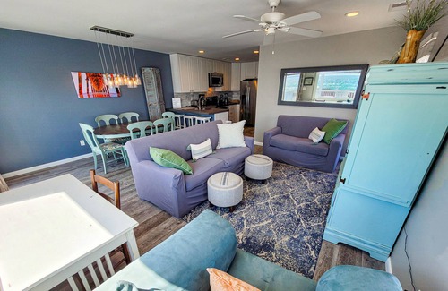 Surf City House | Unwind in Style at Elysium