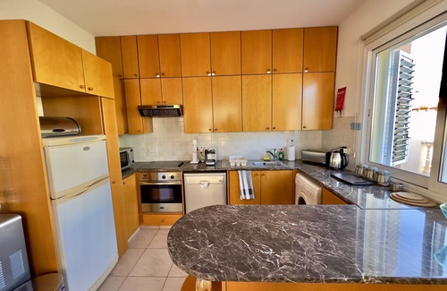 Universal Apartment | Unwind in this Spacious Penthouse with Breathtaking Views & large communal pool