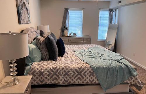 Paw Creek House | Unwind in Tranquil Style - Spacious 3-Bed Haven
