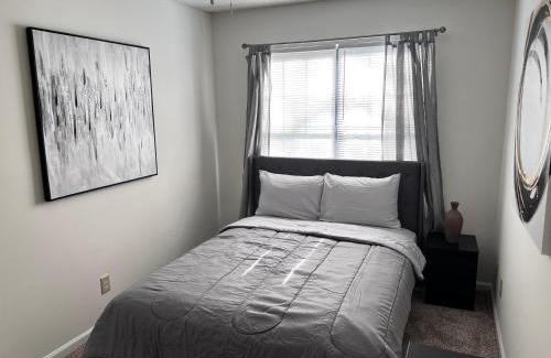 Paw Creek House | Unwind in Tranquil Style - Spacious 3-Bed Haven