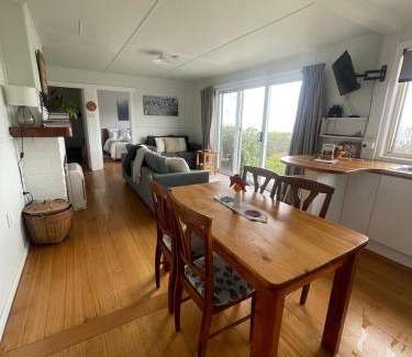 Bicheno House | Up the Back