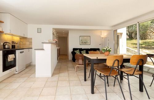 Cassis Villa | Up The Hill: facing the sea under the olive trees