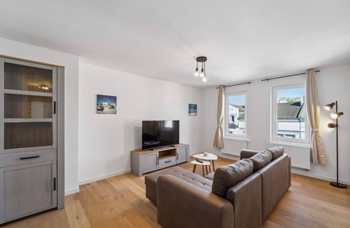Bant Apartment | Up to 4 people elevator close to the center