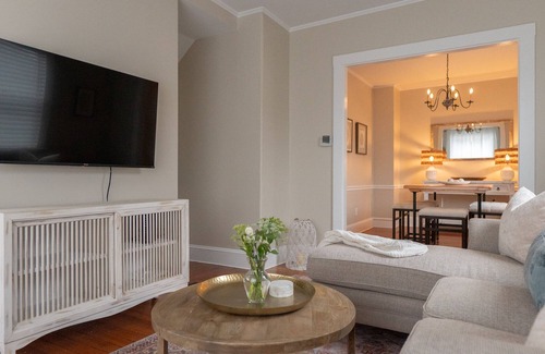 Fifth Ward House | Updated 3BR/2BA Near Downtown | Off-Street Parking