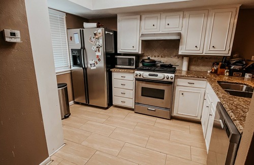 Barton Hills House | Updated Duplex! Less than a mile to the ACL Festival!