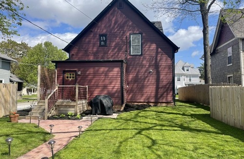 Greenfield House | Updated Historic Home, in the Heart of Greenfield. Walking distance to downtown!