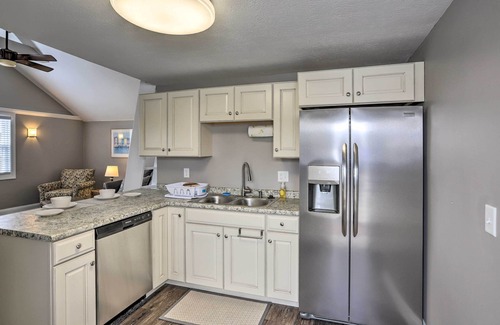 Lorain Apartment | Updated Lake Erie Home ~ 34 Mi to Cedar Point!