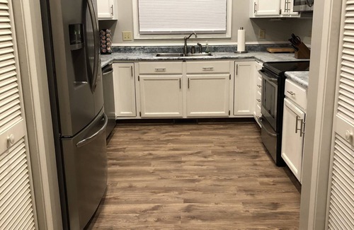 Salem Condo | Updated luxury Keowee Key condo, short drive to Clemson
