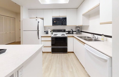 Blueberry Hill Condo | Updated Modern 2 Bedroom Condo on Blueberry Hill Community with a View
