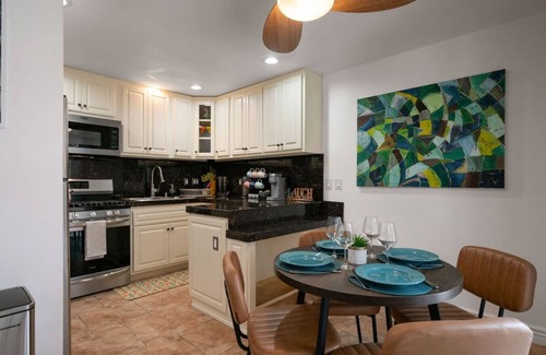 The Mesa Condo | Updated, modern & stylish condo w/pools and tennis