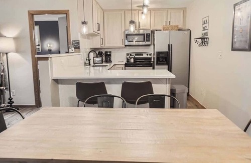 Wildernest Condo | Updated Mountain Condo Near Ski/Golf