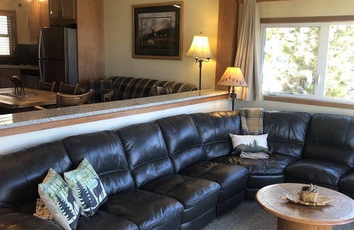 Silvercreek Condo | Updated MOUNTAINSIDE Condo-2bd/3bth-adjacent to slopes and family friendly