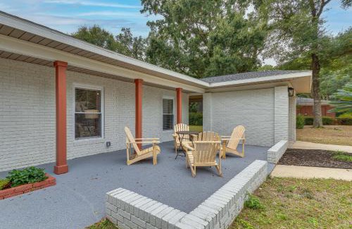 Brent House | Updated Pensacola Home about 7 Mi to Beach!