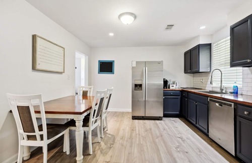 Milneburg House | Updated, Spacious 4 Bdrm 2 bath
