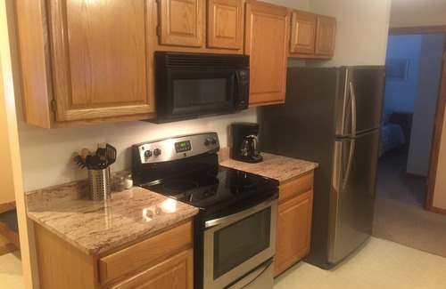 North Conway Condo | Updated Spacious Condo in the heart of North Conway with in room AC units