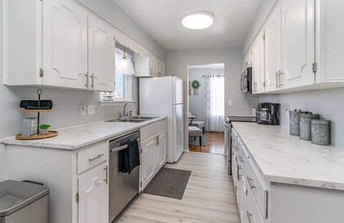 Saginaw House | Updated Tranquil 4 Bed Haven located in Saginaw Township.