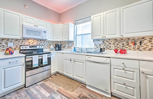 Ybor City Apartment | Updated Ybor City Duplex ~ 1/2 Mi to Seventh Ave!