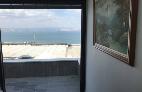 Tiberias House | Upgraded duplex apartment Amazing view of the Sea of ​Galilee
