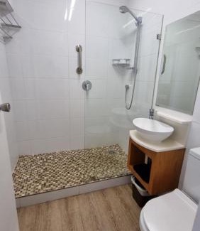 North Beach Apartment | Upmarket Beach Flat, Free WiFi & DisneyPlus