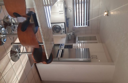 Greater Johannesburg Metropolitan Area House | Upmarket Spacious Townhouse
