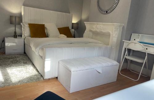 Heath House | UPPAMOST LUXURY HOME LONDOn