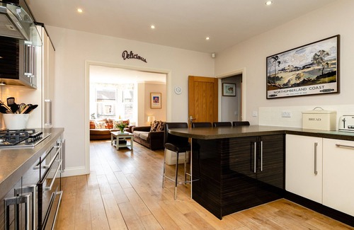 Alnmouth Cottage | UPPER ALNBANK, pet friendly, country holiday cottage in Alnmouth