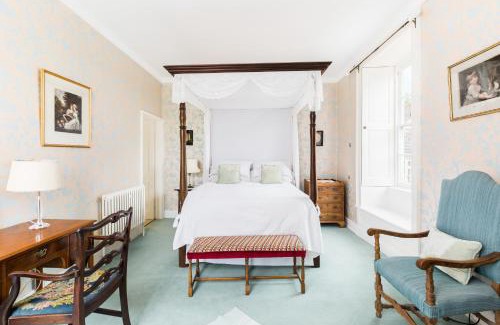 Kemerton Bed & Breakfast | Upper Court