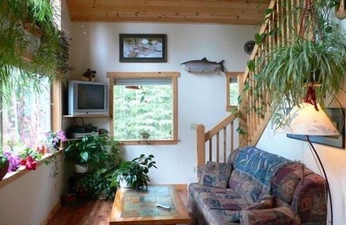Cooper Landing House | Upper Kenai Lakeside Chalet in Cooper Landing Alaska